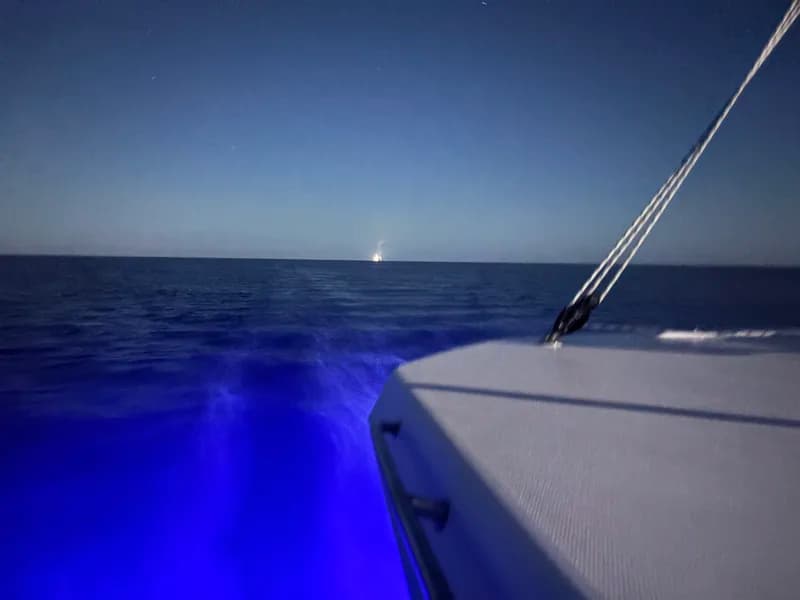 Día tranquilo bajo vela en el Mediterráneo a bordo del Leopard 42